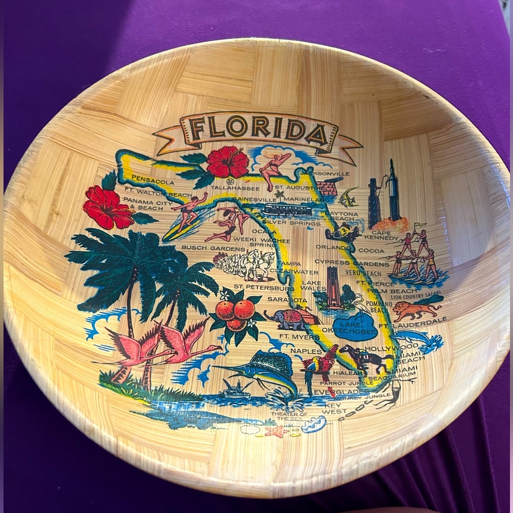 VTG Bamboo Tourist FL Fruit Basket. For decoration only. Unbranded.
